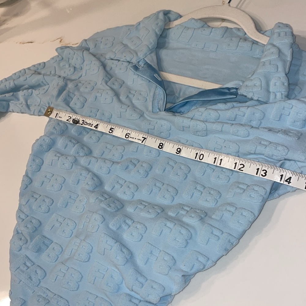 Frankie's Bikinis Light Blue Long Sleeve Textured Polo Top - Picture 4 of 5